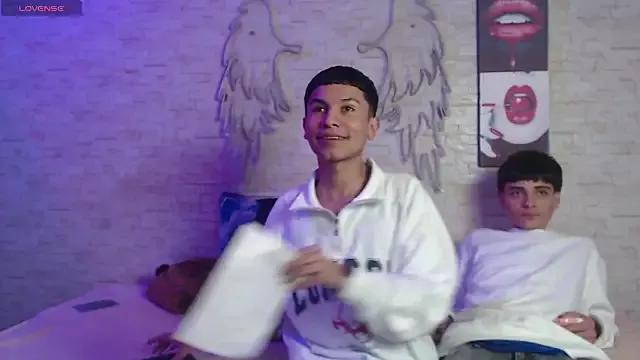 Photos of axel_milo_kairo_and_noa from StripChat is Freechat