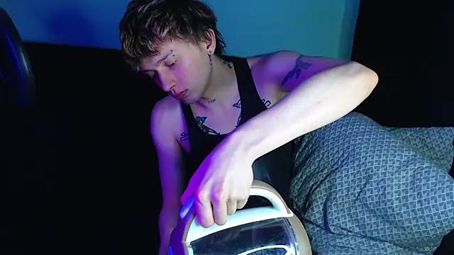 axxxturel from StripChat