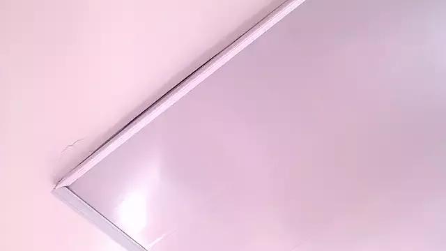 Ayiilyn01 webcams show profile image 