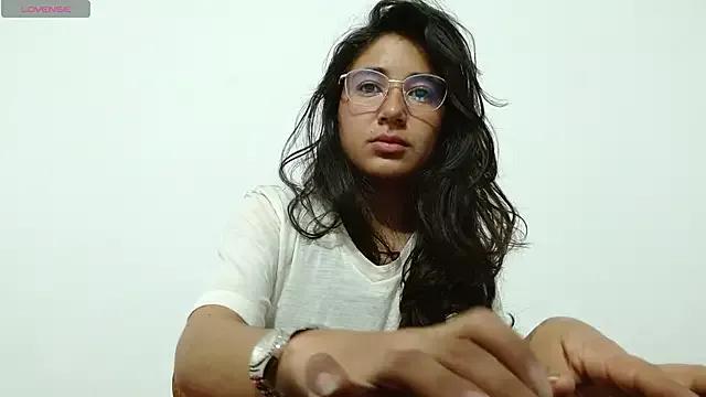 aylin_pierce from StripChat is Freechat