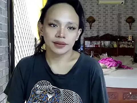 aymmaenhald from StripChat