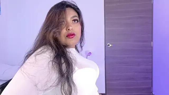 AyshaCollins from StripChat is Freechat