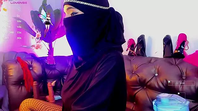 azahara_faraah from StripChat is Freechat
