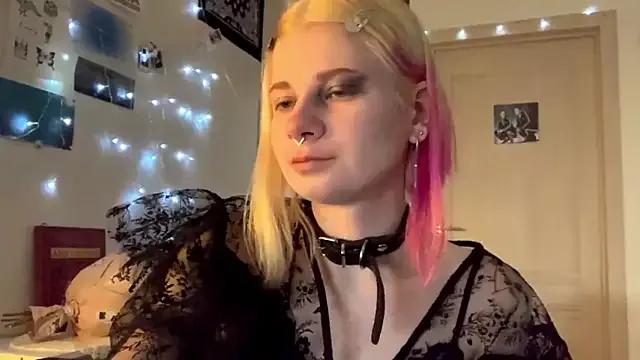 AzaleeOst on StripChat