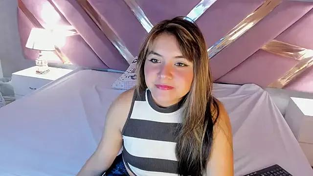 AzuldeVille from StripChat is Freechat