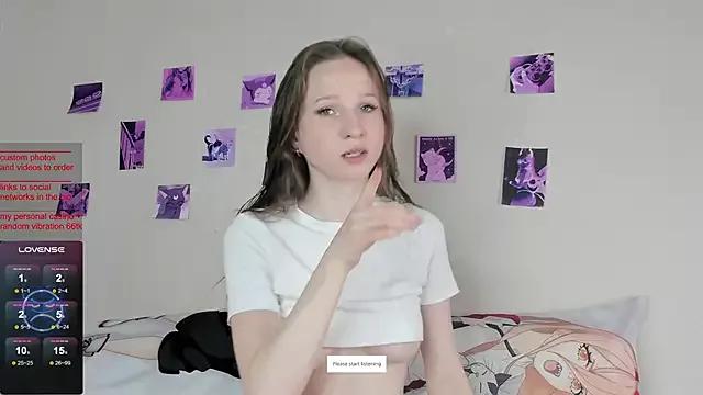 b4by_Emilia from StripChat