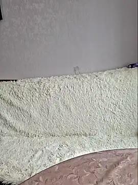 b_l_o_n_d_i_n_k_a from StripChat