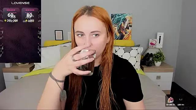 BabeLessi from StripChat