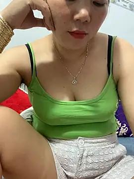 Baby-bigtits from StripChat