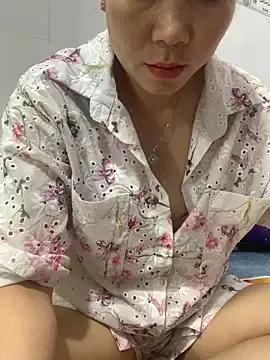 Baby-bigtits from StripChat