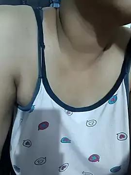 Babybird from StripChat is Freechat