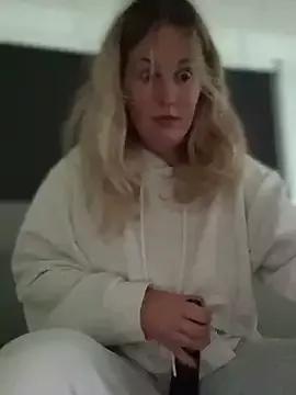 BabyCalipornia from StripChat