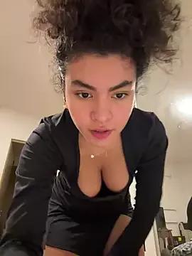 babydrippp from StripChat