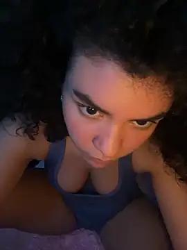 babydrippp from StripChat