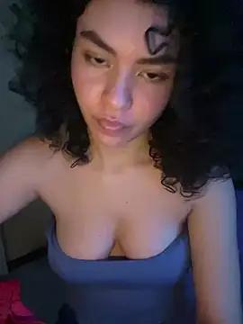 babydrippp from StripChat