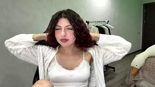 BabyJune from StripChat is Freechat