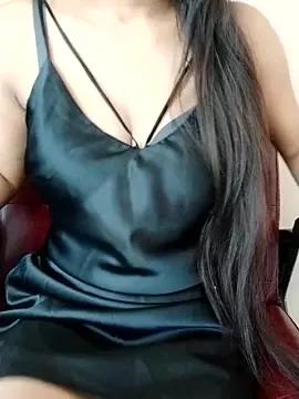 babyqueen001 from StripChat