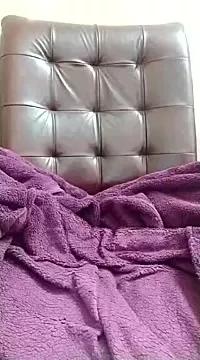 babyqueen001 from StripChat