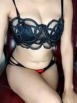 babyqueen001 from StripChat