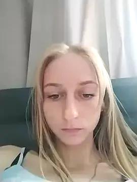babyXlove from StripChat