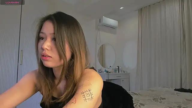 babyyuki from StripChat