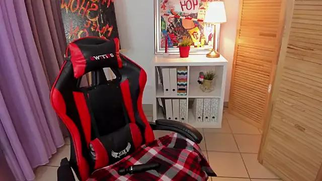 babyyullii from StripChat is Freechat