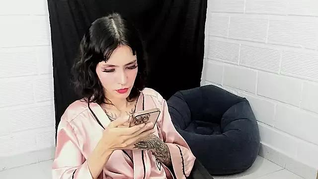 Badxbitch from StripChat is Freechat