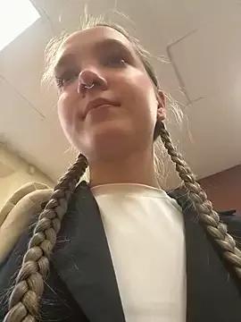 bambi_lu from StripChat