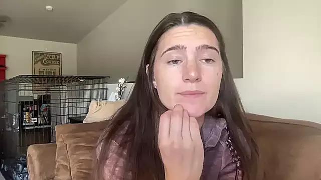 bambifarrina from StripChat is Freechat
