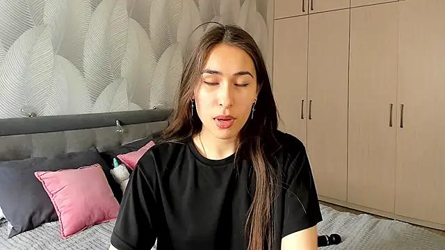 Bambiii_bby from StripChat