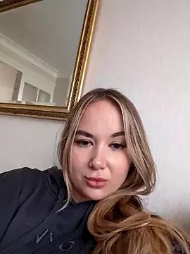 BarbieDolly_x from StripChat