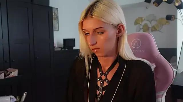 barbiplaymate from StripChat