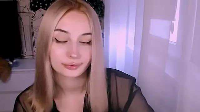 beauty_blonde from StripChat is Freechat