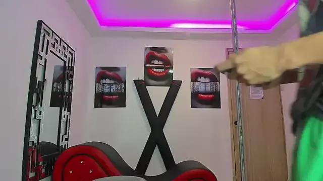 BEAUTY_BOYS1 from StripChat is Freechat