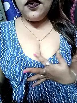 Beautyy38 from StripChat is Freechat