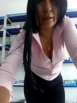 Bebita-Moor from StripChat