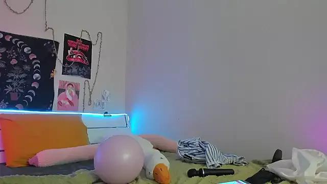 BebKonie from StripChat