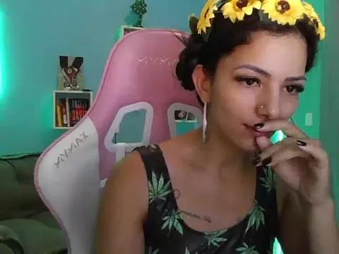 BeellyDance from StripChat