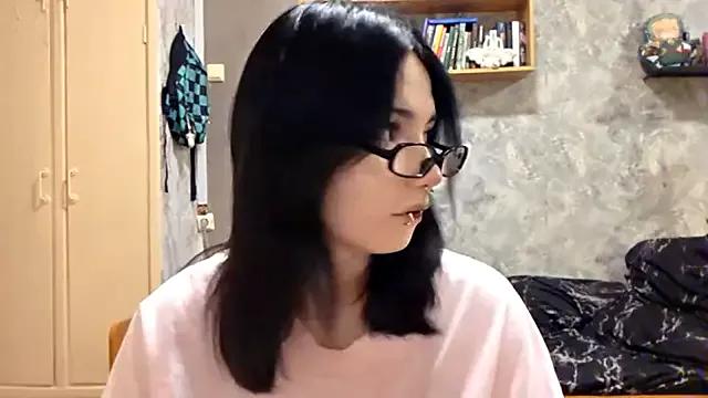 Beeping_Creature webcams show profile image 