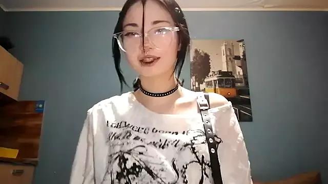 Beeping_Creature from StripChat