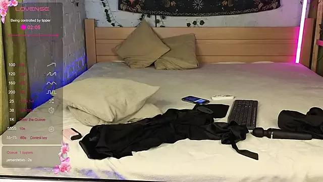 Bekky_Hammon from StripChat