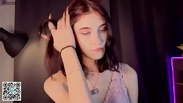 BelindaParbs from StripChat is Freechat