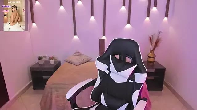 bella1207 from StripChat