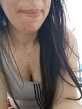 bella_bellaa from StripChat