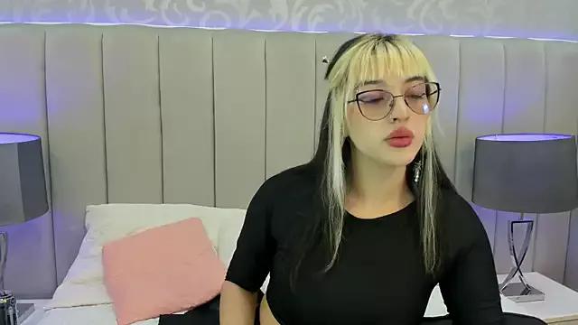 Bella_Bleu from StripChat is Freechat