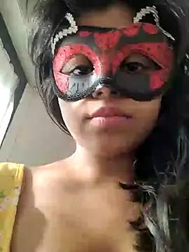 Bella_Luna18 from StripChat