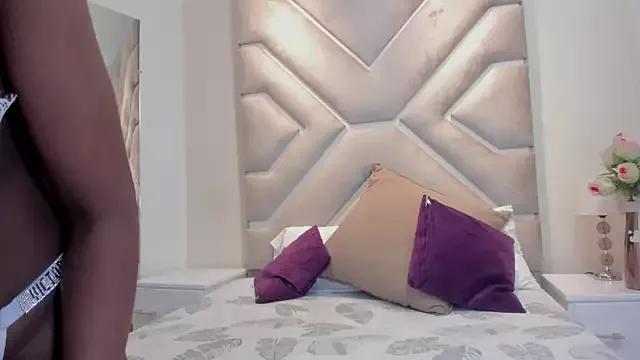 Bella_Rousee_ from StripChat is Freechat