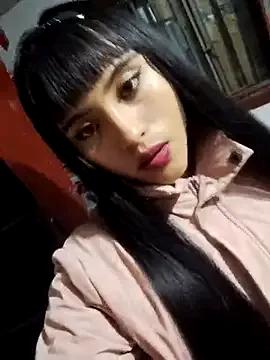 bella_warzon from StripChat