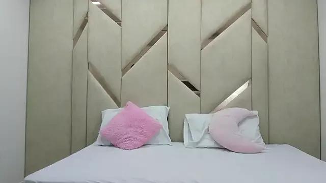 BellaaRos from StripChat