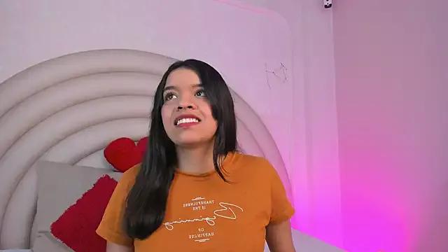 BellaaRos from StripChat